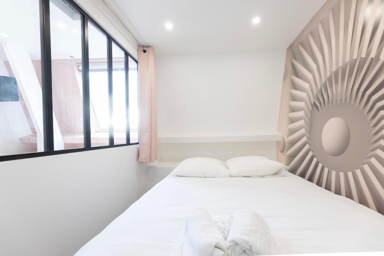 Amazing Apartment Under The Roof In Paris 8Th Kültér fotó