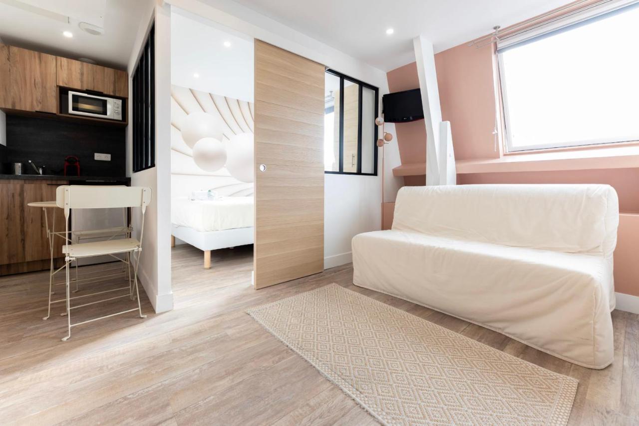 Amazing Apartment Under The Roof In Paris 8Th Kültér fotó